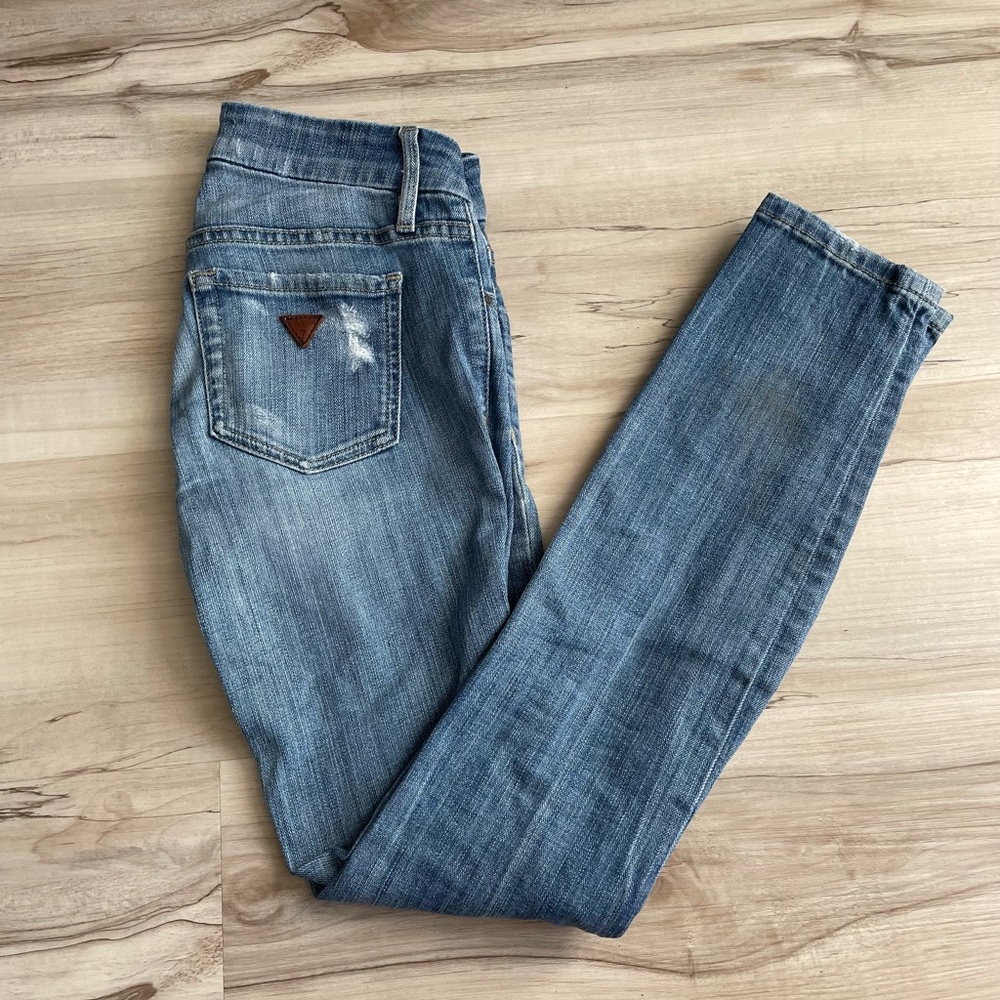 Guess Ripped Power Curve Mid Jeans - Picture 2 of 12
